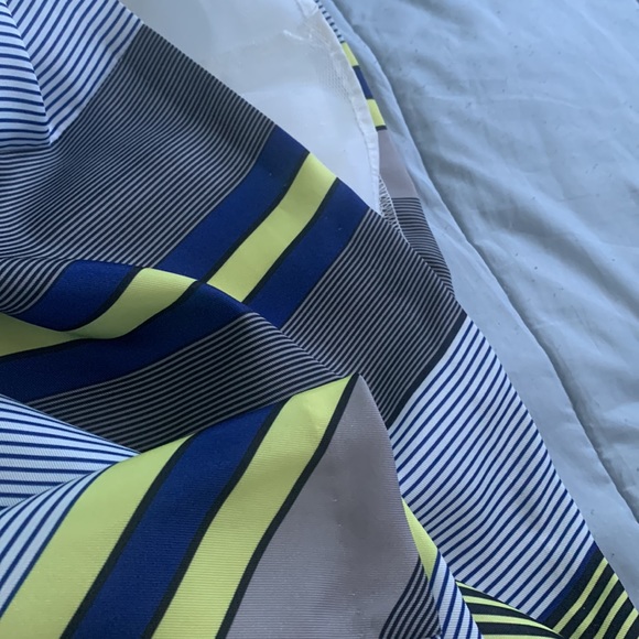 Mid Length Flowing Dress - Picture 4 of 5